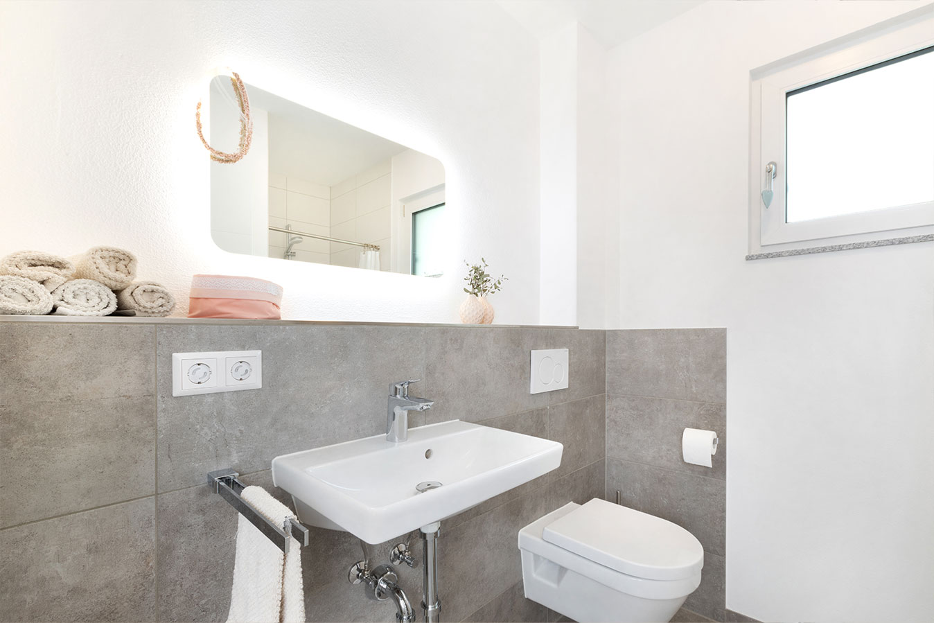 U304-Einfamilienhaus-esszimmer-gaeste-bad-toilette